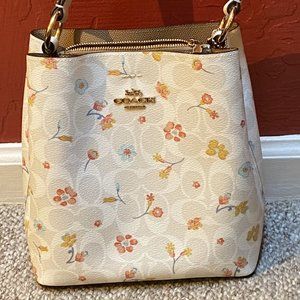 Coach Mystic Floral Bucket style purse